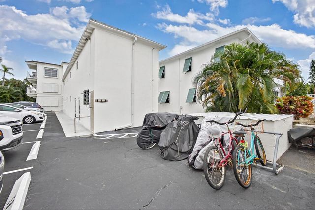4001 S Ocean Boulevard 114, South Palm Beach, FL 33480