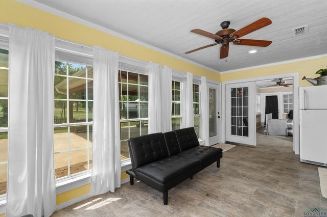 4668 W State Highway 64, Henderson, TX 75652