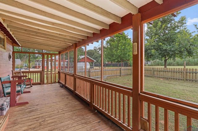 4668 W State Highway 64, Henderson, TX 75652