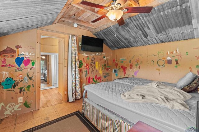 4668 W State Highway 64, Henderson, TX 75652
