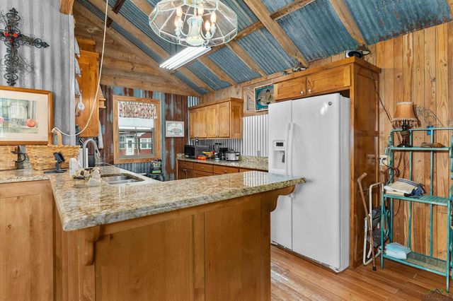 4668 W State Highway 64, Henderson, TX 75652