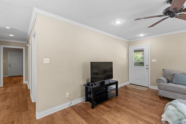 4668 W State Highway 64, Henderson, TX 75652
