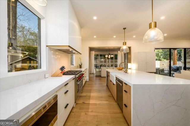 864 Courtenay Drive NE, Atlanta, GA 30306