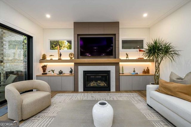 864 Courtenay Drive NE, Atlanta, GA 30306