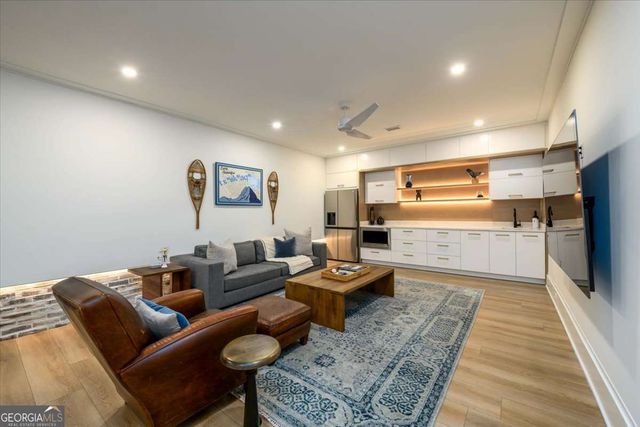 864 Courtenay Drive NE, Atlanta, GA 30306