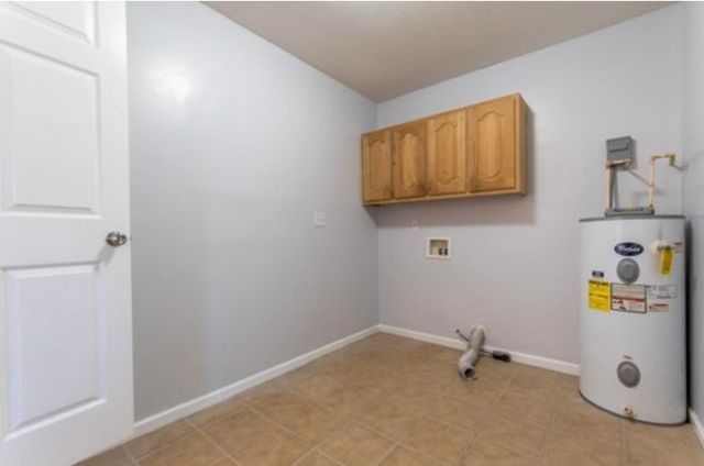 233 BEAVERWOOD DR, Adamsville, TN 38310