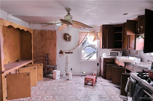 304 W Canal Avenue, Raymondville, TX 78580