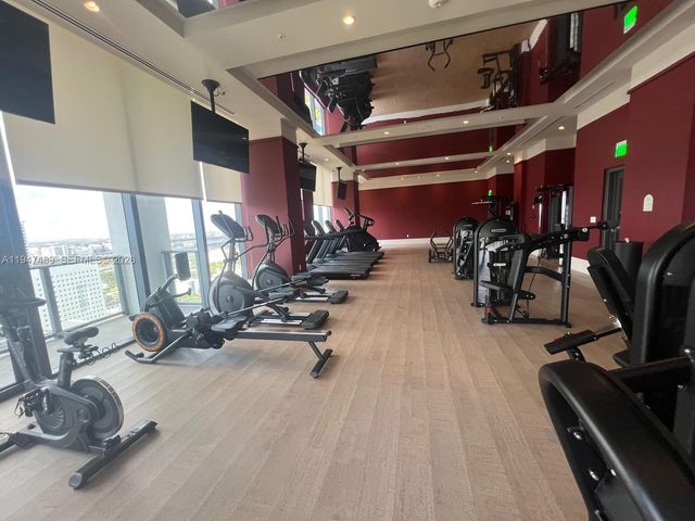 11 NE 6 ST 814, Miami, FL 33132