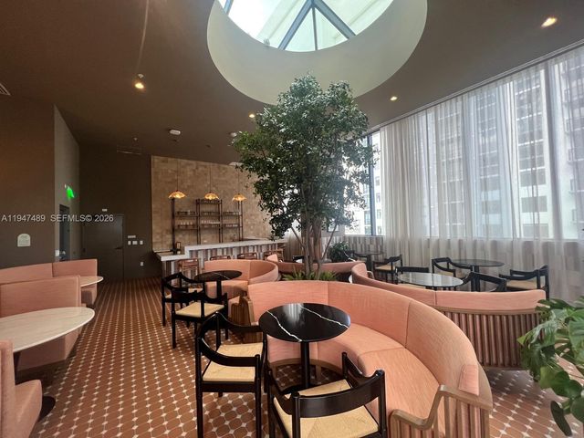 11 NE 6 ST 814, Miami, FL 33132