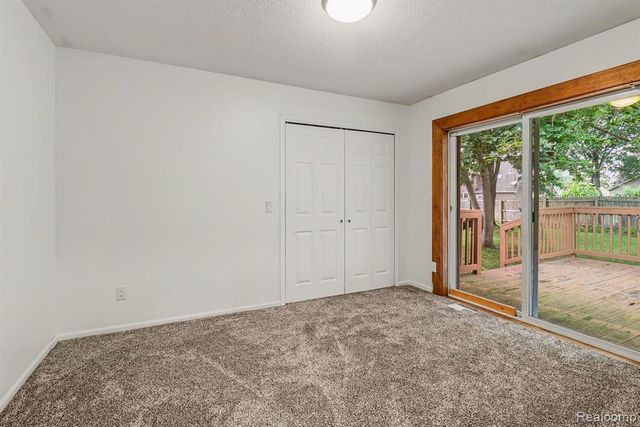 1478 Hendrick Road, Muskegon, MI 49441