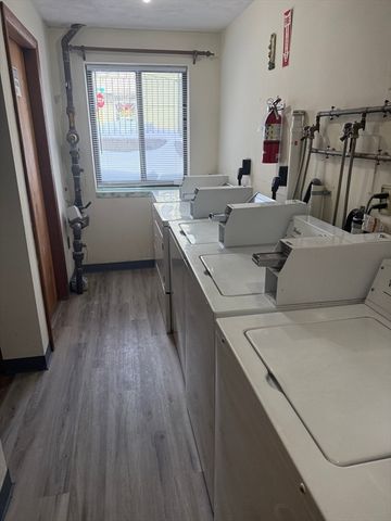 1 Station St 2-1, Hingham, MA 02043