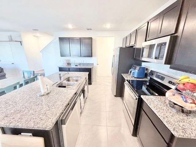 633 BELGROVE STREET, Debary, FL 32713