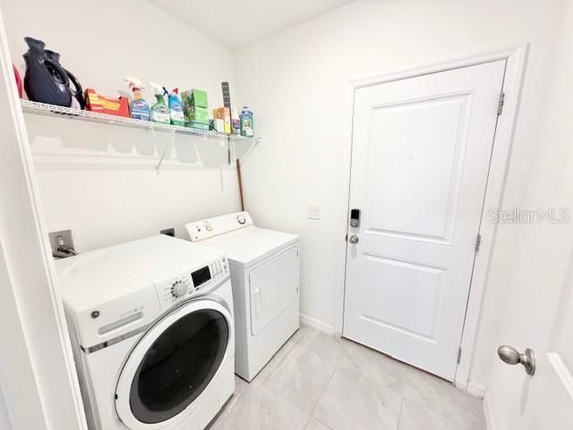 633 BELGROVE STREET, Debary, FL 32713