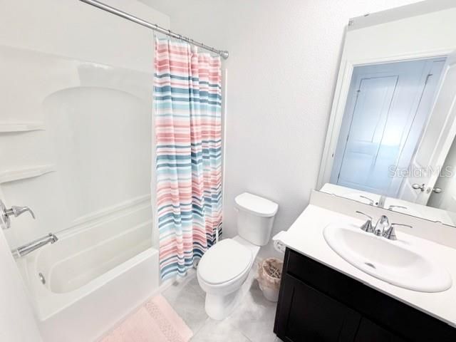 633 BELGROVE STREET, Debary, FL 32713