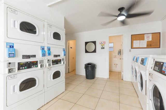 5221 BAYSHORE BOULEVARD 19, Tampa, FL 33611