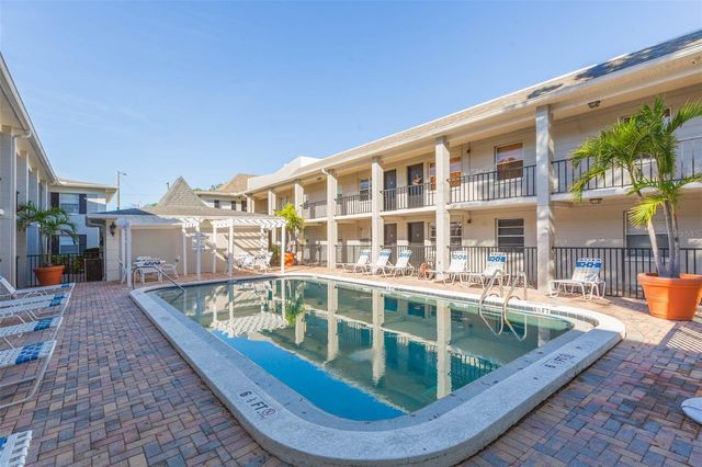 5221 BAYSHORE BOULEVARD 19, Tampa, FL 33611