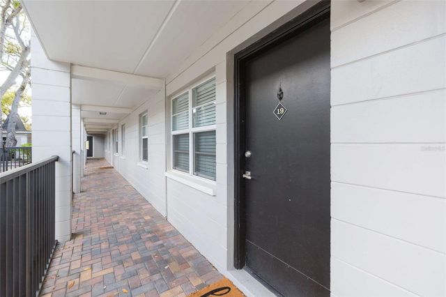 5221 BAYSHORE BOULEVARD 19, Tampa, FL 33611