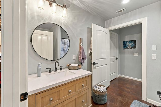 14118 C R 471, Tyler, TX 75706