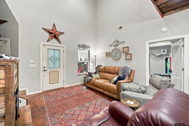 14118 C R 471, Tyler, TX 75706