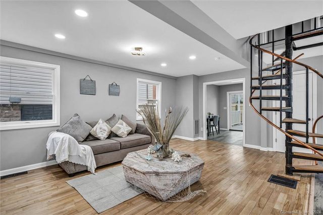 45 Arlington Street, West Haven, CT 06516