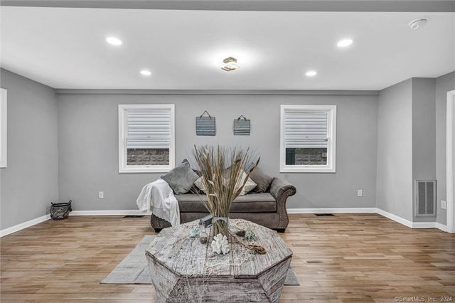 45 Arlington Street, West Haven, CT 06516