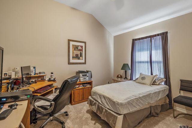 6952 La Hacienda Dr, Flint, TX 75762