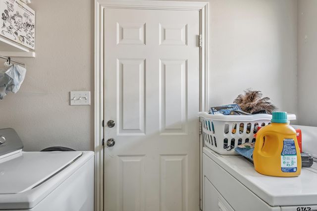 6952 La Hacienda Dr, Flint, TX 75762