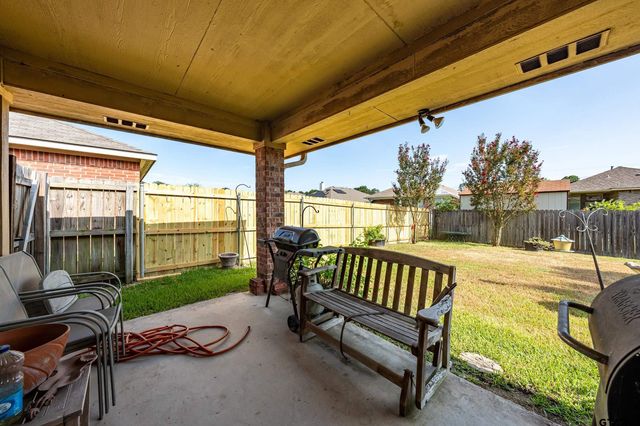 6952 La Hacienda Dr, Flint, TX 75762