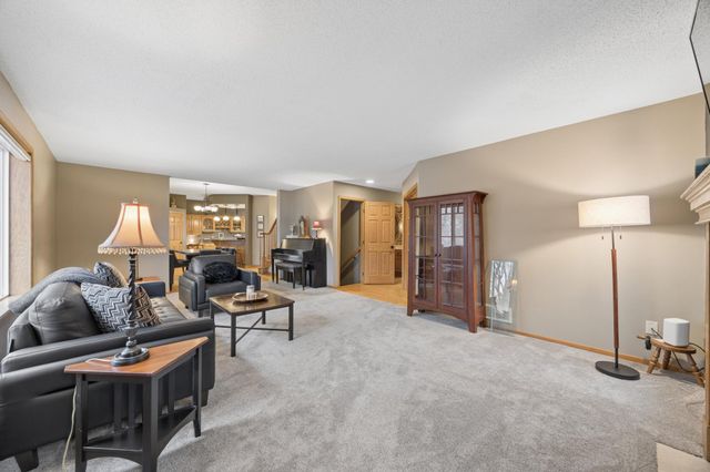 12400 Shenandoah Boulevard NW, Coon Rapids, MN 55448