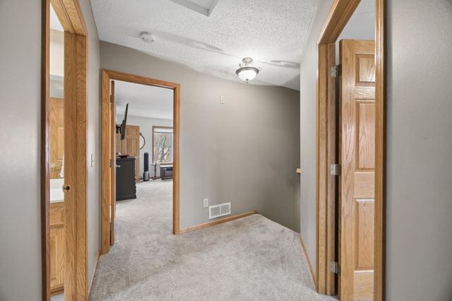 12400 Shenandoah Boulevard NW, Coon Rapids, MN 55448