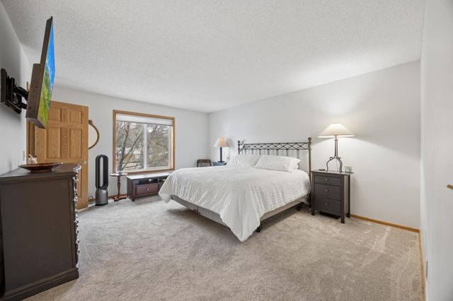 12400 Shenandoah Boulevard NW, Coon Rapids, MN 55448