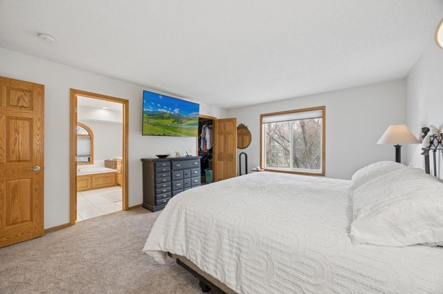 12400 Shenandoah Boulevard NW, Coon Rapids, MN 55448