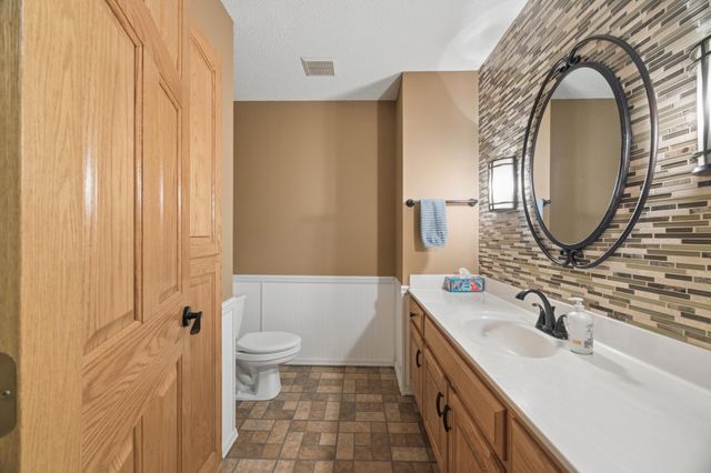 12400 Shenandoah Boulevard NW, Coon Rapids, MN 55448