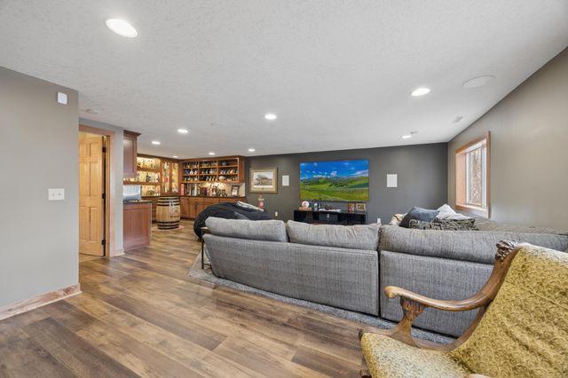 12400 Shenandoah Boulevard NW, Coon Rapids, MN 55448