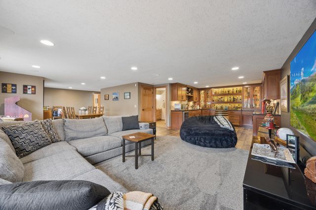 12400 Shenandoah Boulevard NW, Coon Rapids, MN 55448