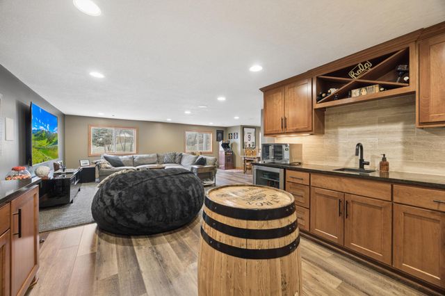 12400 Shenandoah Boulevard NW, Coon Rapids, MN 55448