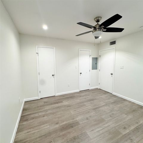 5010 San Jacinto Street 204, Dallas, TX 75206