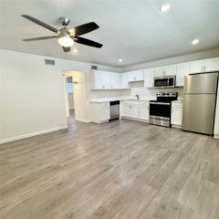 5010 San Jacinto Street 204, Dallas, TX 75206