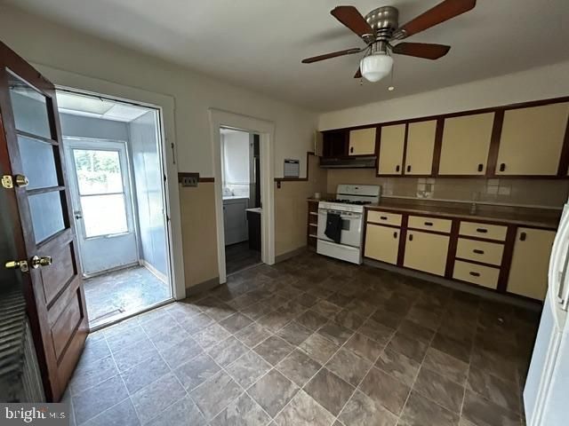 418 DORRANCE ST, Bristol, PA 19007