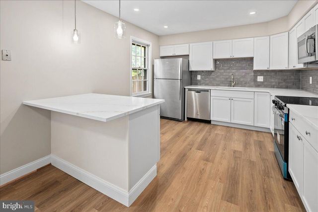 9606 SCOTCH HAVEN DR, Vienna, VA 22181