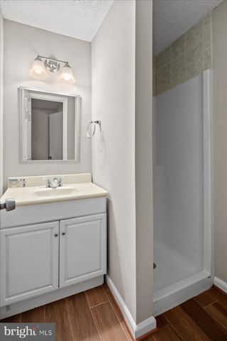 9606 SCOTCH HAVEN DR, Vienna, VA 22181