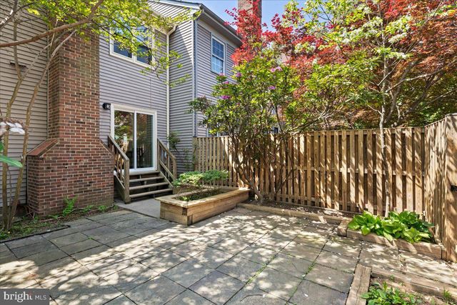 9606 SCOTCH HAVEN DR, Vienna, VA 22181