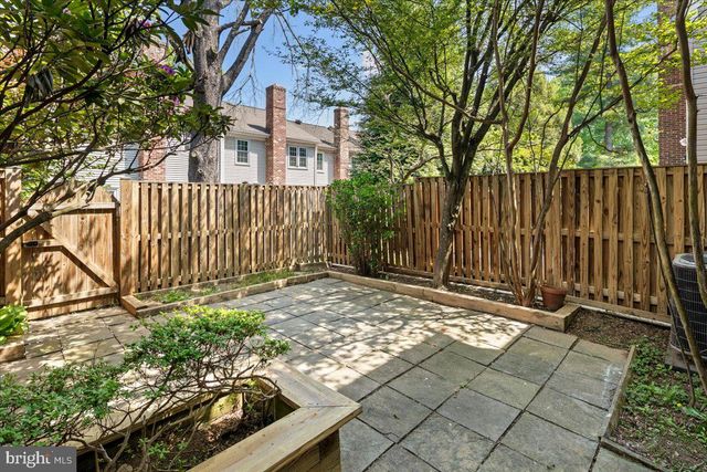 9606 SCOTCH HAVEN DR, Vienna, VA 22181