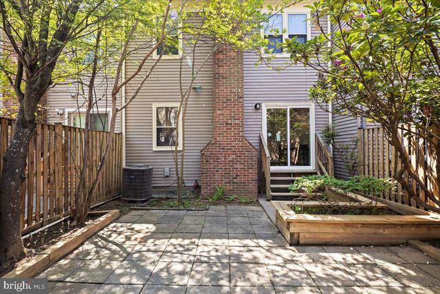9606 SCOTCH HAVEN DR, Vienna, VA 22181