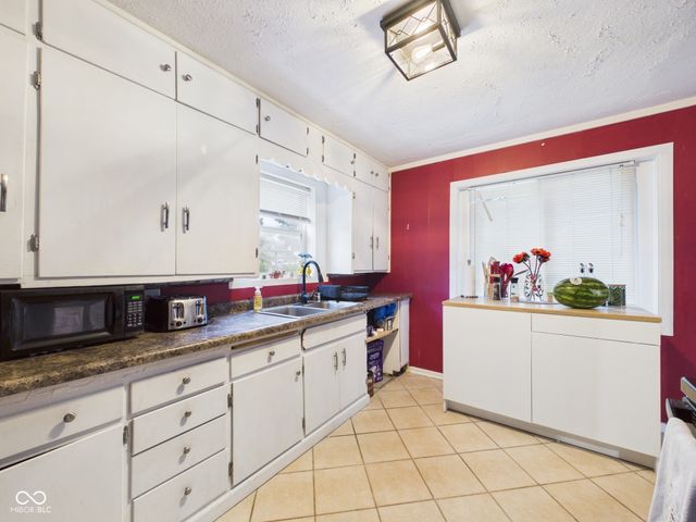 2611 E 10th Street, Anderson, IN 46012