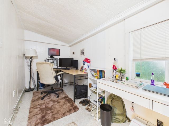 2611 E 10th Street, Anderson, IN 46012