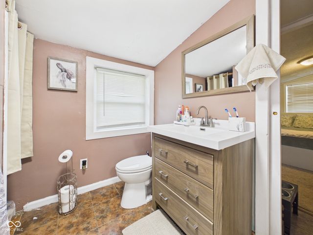 2611 E 10th Street, Anderson, IN 46012