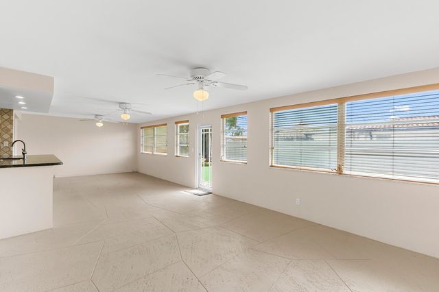 1424 SE 12th Avenue, Deerfield Beach, FL 33441