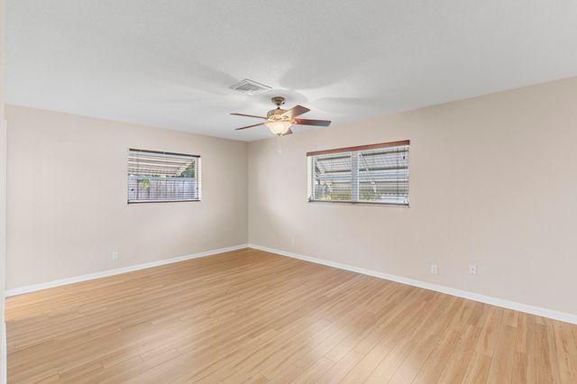 1424 SE 12th Avenue, Deerfield Beach, FL 33441