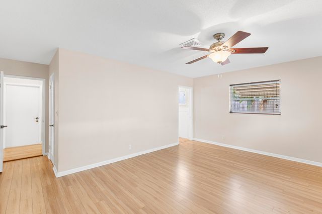 1424 SE 12th Avenue, Deerfield Beach, FL 33441